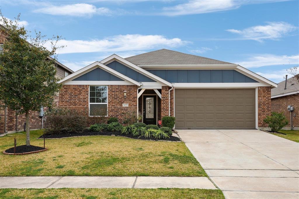 16339 Hillside Garden Ln in Houston, TX - Building Photo