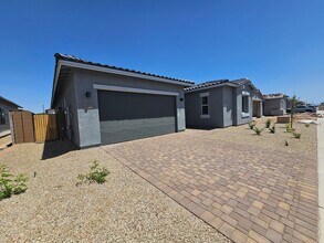 14182 W Sand Hills Rd in Surprise, AZ - Building Photo - Building Photo