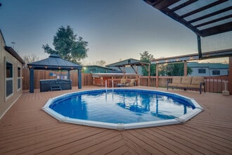 7809 Claremont Dr in Dallas, TX - Building Photo - Building Photo