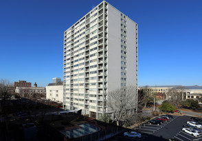 1520 Senate St Apartments