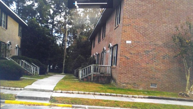 property at 132 Oakmont Dr