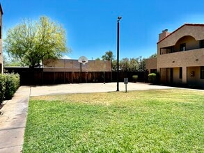 1745 E Glenn St, Unit 237 in Tucson, AZ - Foto de edificio - Building Photo