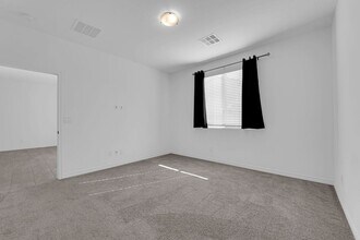 987 Crystal Grotto Ave in North Las Vegas, NV - Building Photo - Building Photo