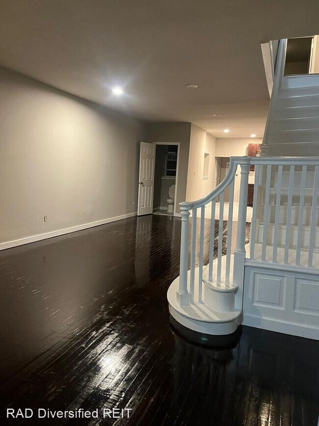 5964 Warrington Ave photo'