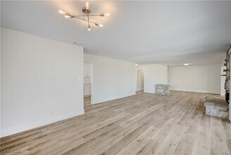 3504 Pioneer Cir in Las Vegas, NV - Building Photo - Building Photo