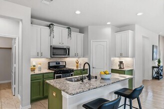 2133 Windy Grove Dr in Texas City, TX - Building Photo - Building Photo