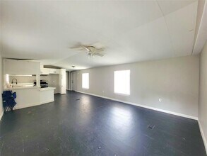 312 Paddock St in Willis, TX - Building Photo - Building Photo