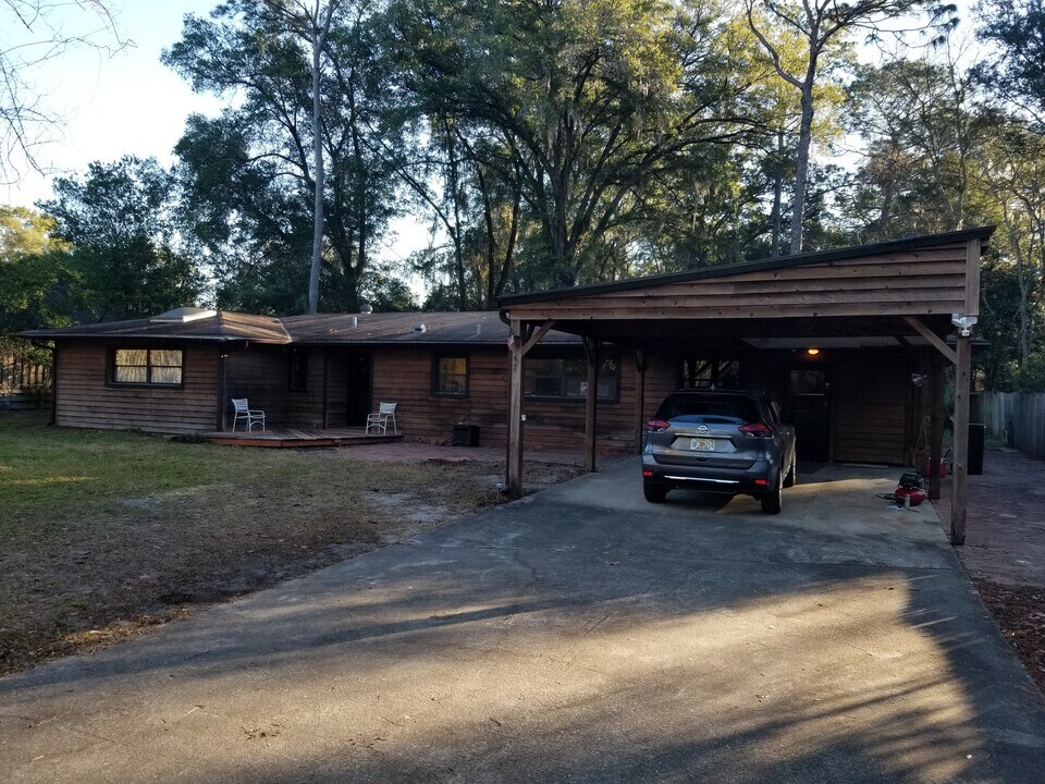 4100 W University Ave in Gainesville, FL - Building Photo