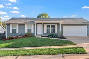 1338 Manuka Dr in O'Fallon, MO - Building Photo