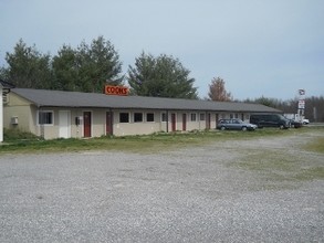 Cooks Cottages in Ash Grove, MO - Building Photo - Building Photo