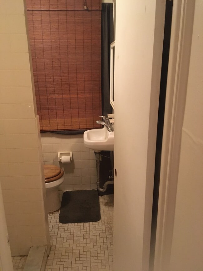 709 S 3rd St, Unit 2nd Floor - 2