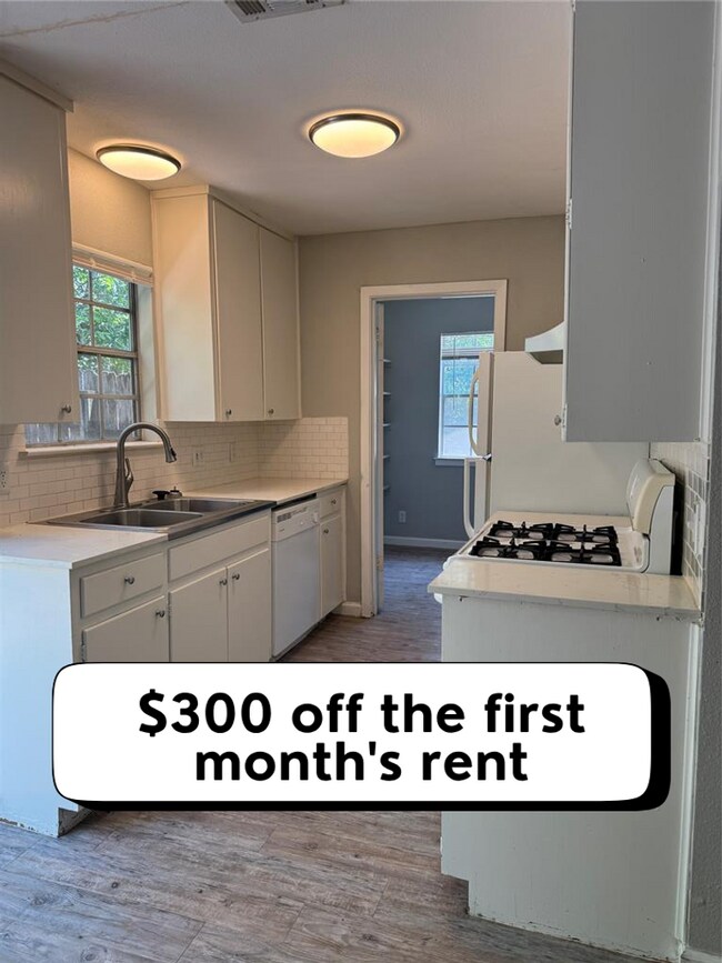property at 1910 Westridge Dr