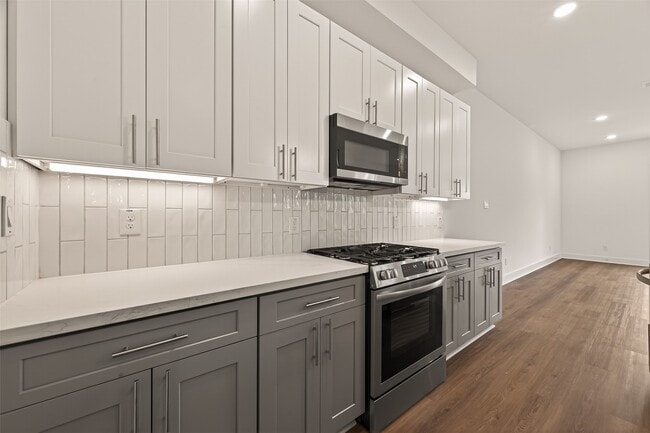 property at 1502 Hussion St