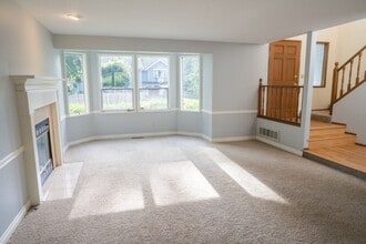 1924 223rd Ave SE in Sammamish, WA - Building Photo - Building Photo