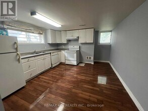 3689 St Clair Ave E in Toronto, ON - Building Photo - Building Photo