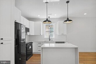 1524 W Street SE Unit in Washington, DC - Foto de edificio - Building Photo