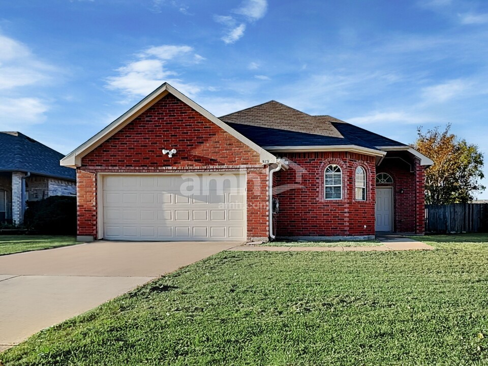 519 Redbud Dr in Forney, TX - Building Photo