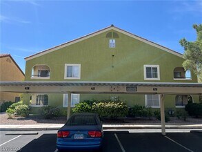 7950 W Flamingo Rd in Las Vegas, NV - Building Photo - Building Photo