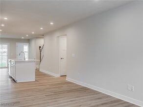1849 Shank Dr in Akron, OH - Building Photo - Building Photo