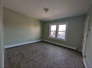 905 Park St in Hartford, CT - Foto de edificio - Building Photo