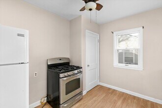 1734 45th St in Des Moines, IA - Building Photo - Building Photo