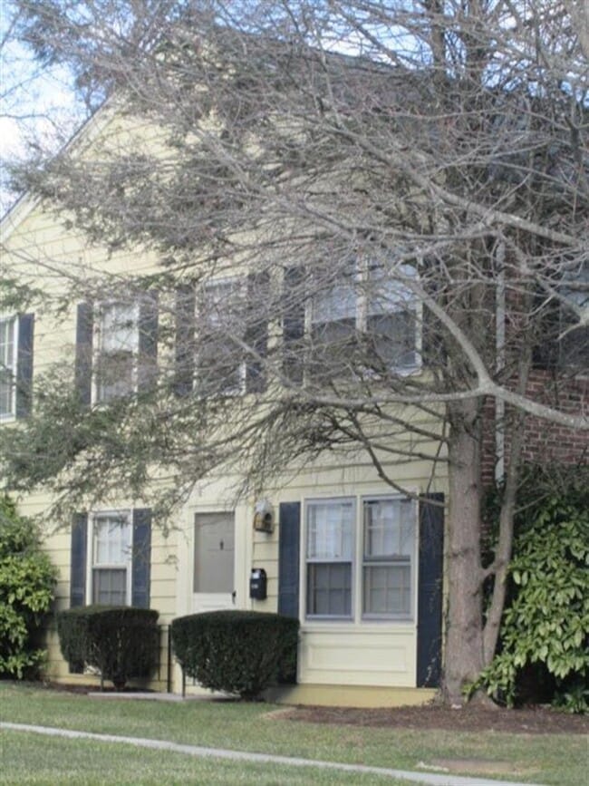 property at 2710 Newton Ct