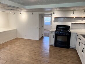 404 16th Ave S in Nampa, ID - Building Photo - Building Photo