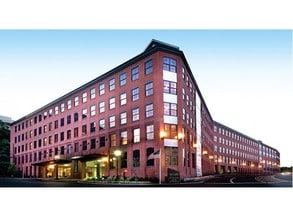 The Cliffs in Jersey City, NJ - Building Photo - Building Photo