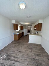 16900 Village Oak Loop in Austin, TX - Building Photo - Building Photo
