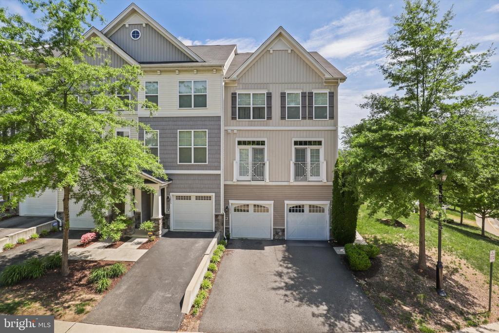 12807 Lotte Dr in Woodbridge, VA - Building Photo