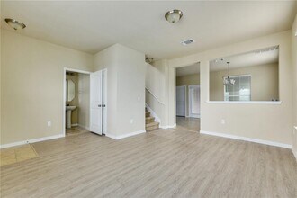 1800 Arborside Dr in Austin, TX - Foto de edificio - Building Photo