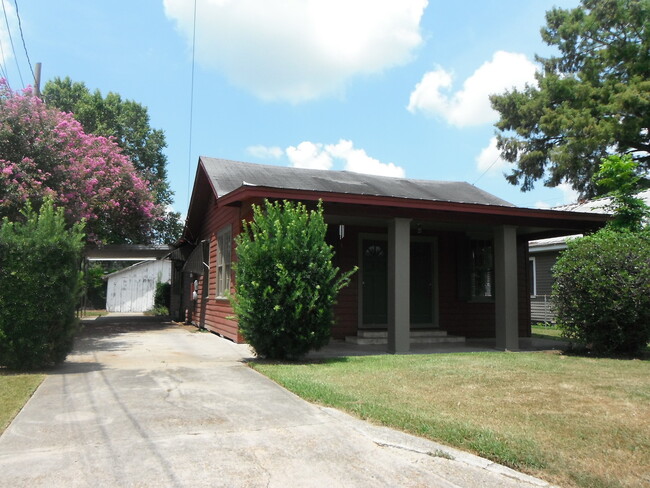 202 St Michael St in Lafayette, LA - Foto de edificio - Building Photo