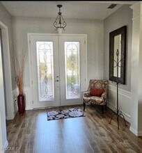 9129 Links Dr in Ft. Myers, FL - Foto de edificio - Building Photo