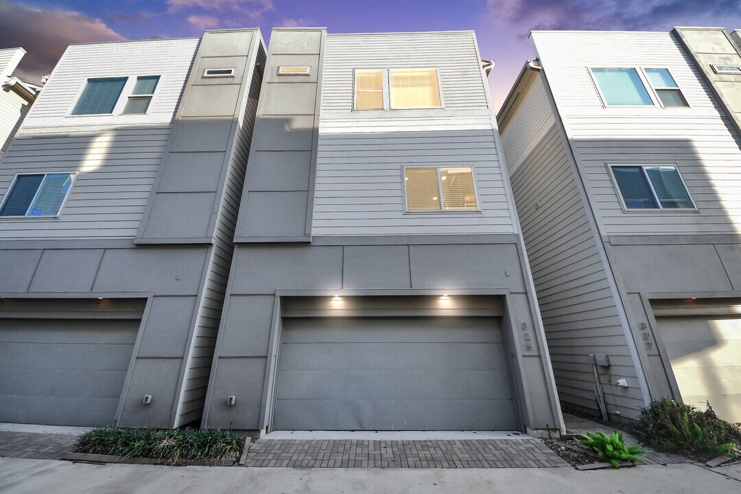 325 Eado Park Cir in Houston, TX - Building Photo