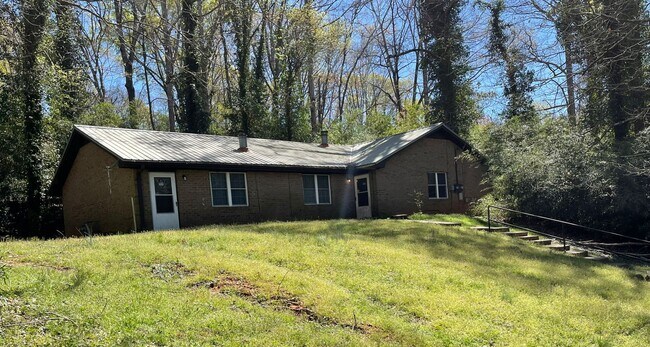 320 Edgewood Dr in Athens, GA - Building Photo - Building Photo