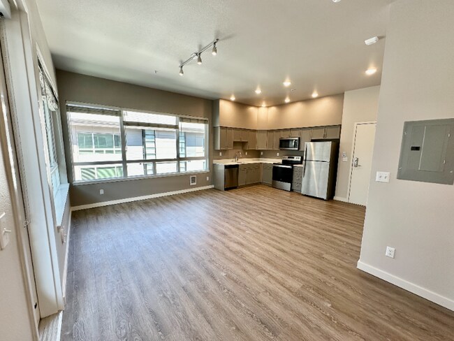 2330 Yakima Ct in Tacoma, WA - Building Photo - Building Photo