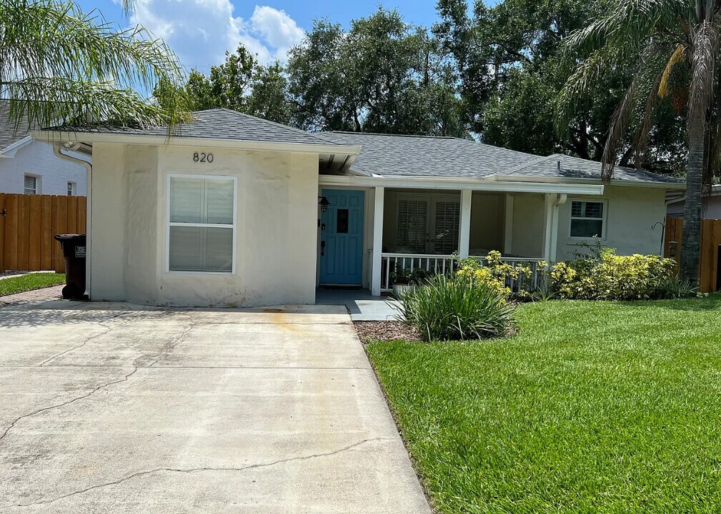 820 W Harvard St in Orlando, FL - Foto de edificio