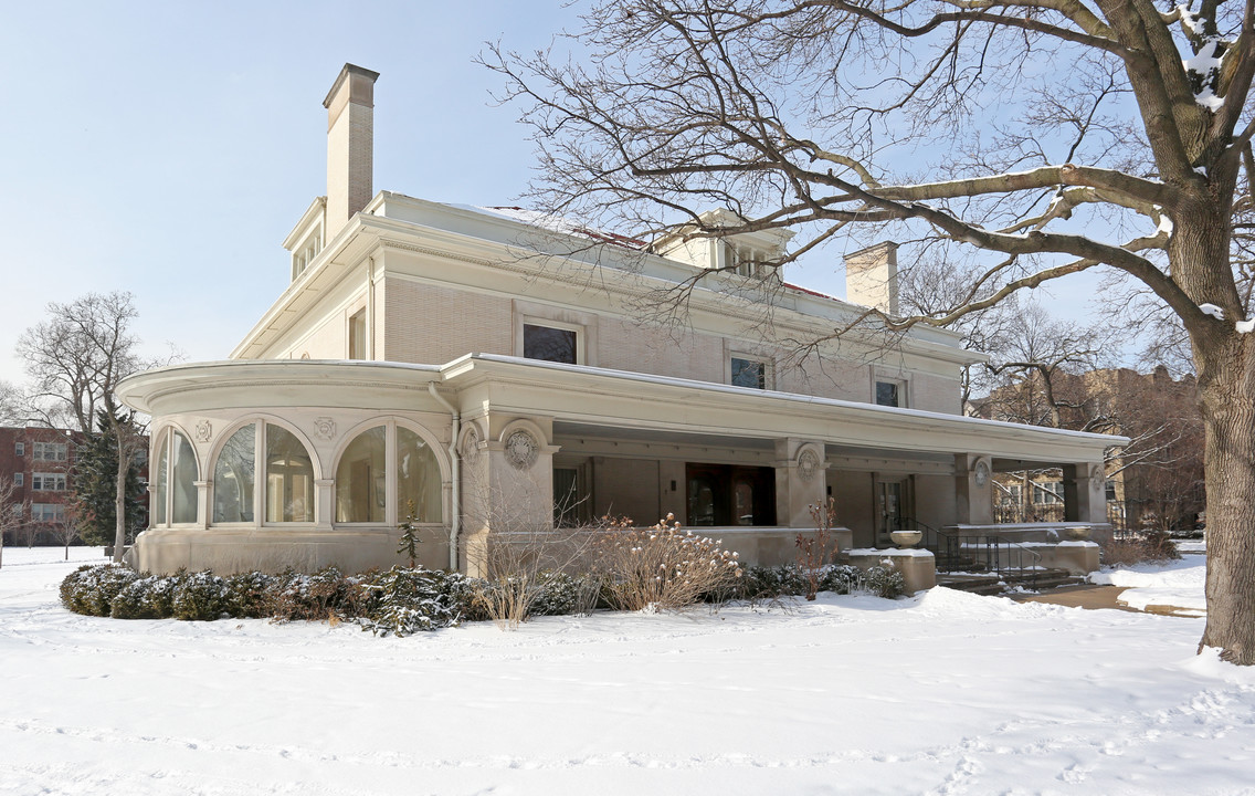 Pleasant Home in Oak Park, IL - Foto de edificio