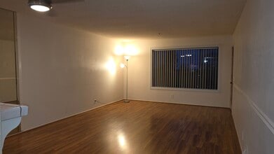 5990 Dandridge Ln, Unit 182 in San Diego, CA - Foto de edificio - Building Photo