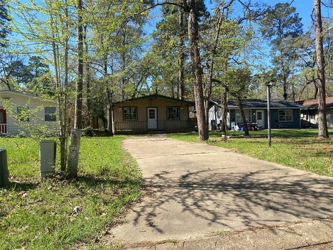 property at 28613 Netawake Ct