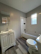 56 Terhune Ave, Unit 2F in Jersey City, NJ - Foto de edificio - Building Photo