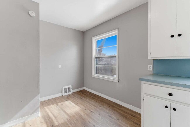 813 Alvord Ave in Flint, MI - Foto de edificio - Building Photo