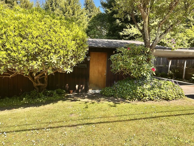 property at 1570-1580 Union St