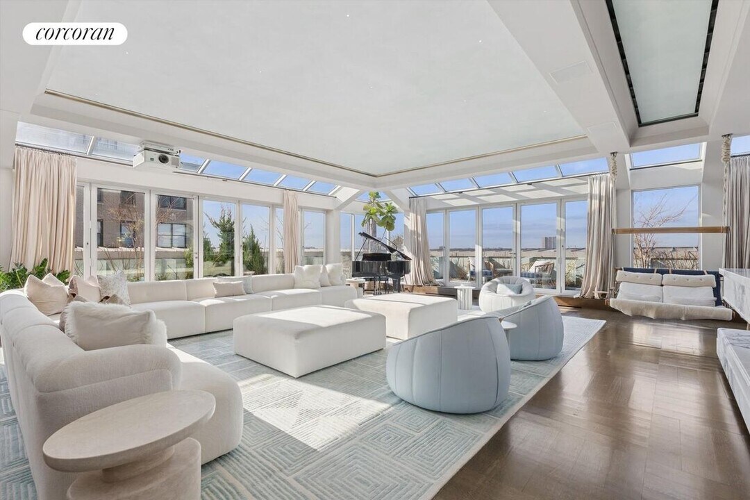 190 Riverside Dr in New York, NY - Building Photo