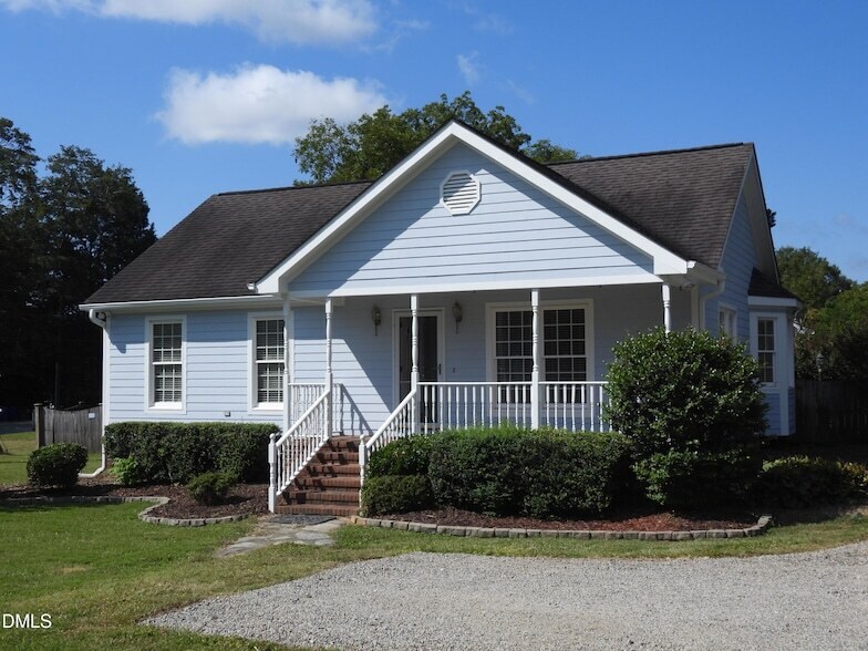 152 NC-902 in Pittsboro, NC - Building Photo