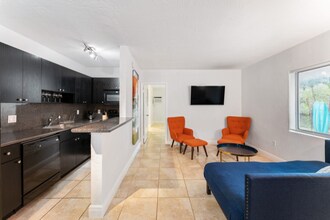 1777 Venice Ln in North Miami, FL - Building Photo - Building Photo