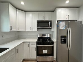 19436 Keswick St in Los Angeles, CA - Building Photo - Building Photo