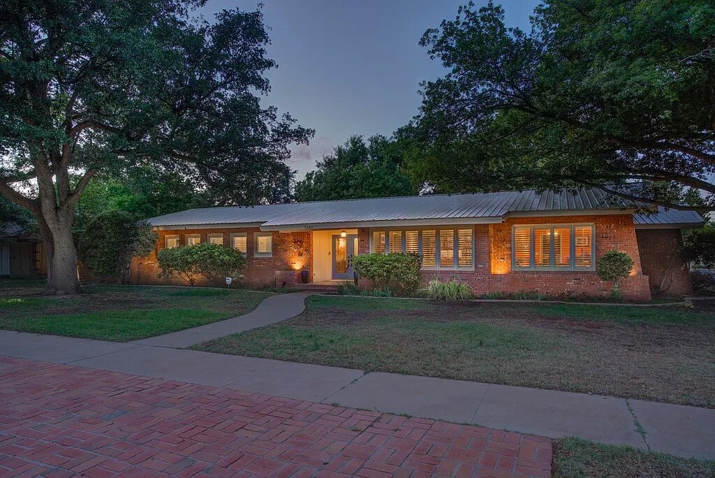 3302 41st St in Lubbock, TX - Building Photo