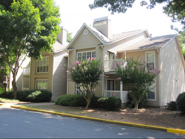 Brighton Way in Smyrna, GA - Foto de edificio