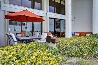 2000 N Ocean Blvd, Unit 1030 in Boca Raton, FL - Foto de edificio - Building Photo